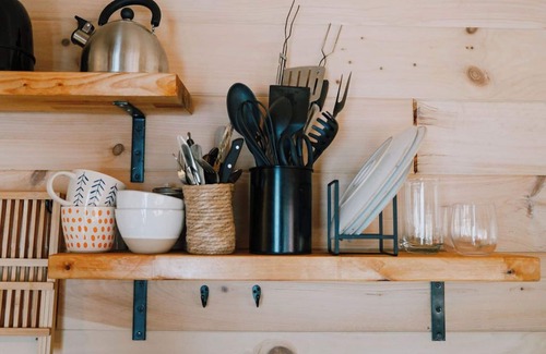 Knoxville Cabina | The Iris: Rural Secluded Nordic Tiny Home
