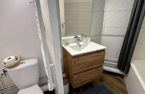 Romans-sur-Isere Apartamento | The Jungle Studio, loggia & parking dans résidence