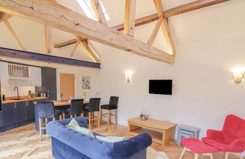 Shobdon Otro | THE KEEPERS LODGE, romantic, character holiday cottage in Hartlebury