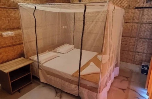 Kamalapur Hotel | The King On The Rocks