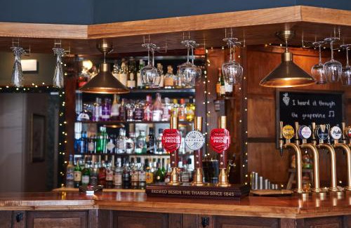 Woodstock Hotel | The Kings Arms