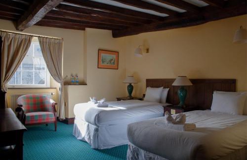 Llandovery Hotel | The Kings Head Inn