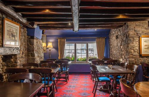 Llandovery Hotel | The Kings Head Inn