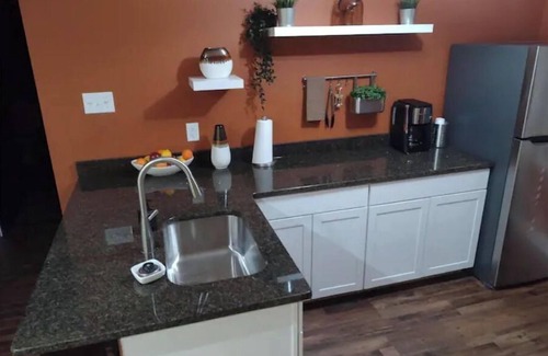 Franklin Casa | The "KINGSDALE" 2 Bedrooms