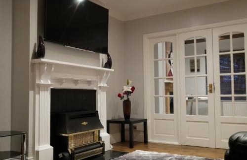 Barrow-on-Trent Casa | The Kyoto House - Four Spacious Cosy Bedrooms I Netflix & Large Rooms