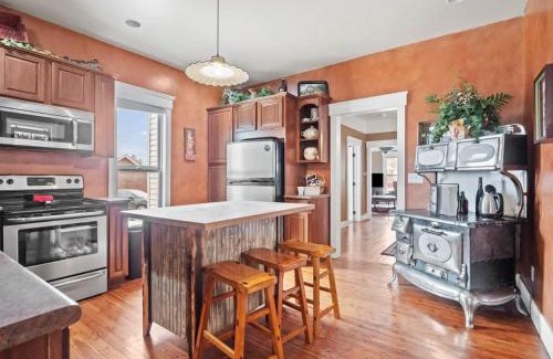 Leadville Casa | The Lady Sage