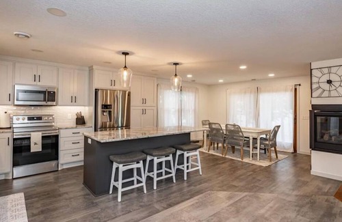 Longville Casa | The Ladyslipper