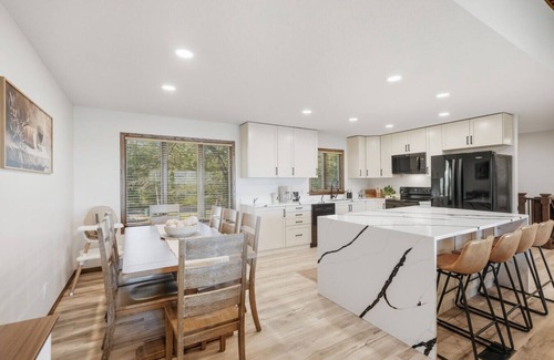 Hudson Casa | Luxury 5BR Hudson Retreat | Hot Tub & Sauna