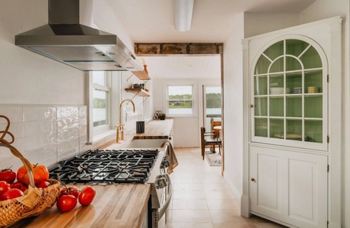 Lake Huntington Casa | The Lake House With Kayaks and Bikes on the waterfront