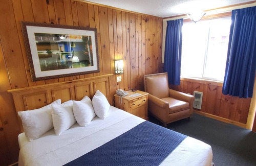 Lake George Hotel | The Lake Motel