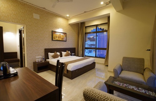 Shavri Colony Hotel | The Lake View Palace