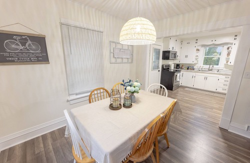 Lakeside Casa | The Lakeside Experience