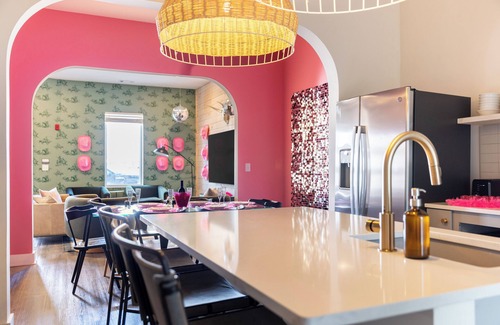 Five Points Casa | The Last Rodeo | Bachelorette Retreat | Sleeps 24 | 5 Mins to Broadway