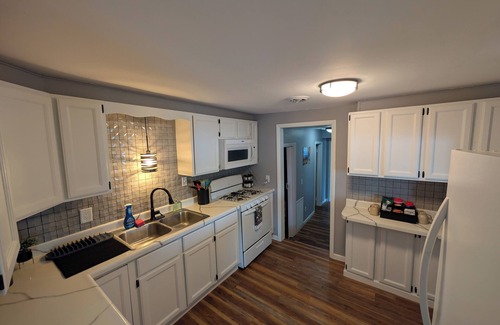 Battle Creek Casa | The Laurabelle: Your Lakeside Sanctuary