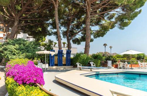 Arenzano Apartamento | "The Lavender Spot" con accesso alla spiaggia e alla piscina nell'esclusiva Pineta di Arenzano