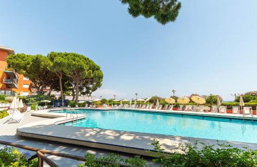 Arenzano Apartamento | "The Lavender Spot" con accesso alla spiaggia e alla piscina nell'esclusiva Pineta di Arenzano