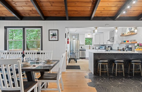 Albrightsville Chalet De Esquí | The Lazy Bear Cabin, Dome, Hot Tub, Sauna & More!