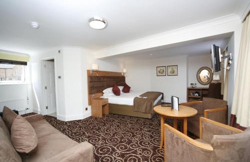 Salisbury Hotel | The Legacy Rose & Crown Hotel