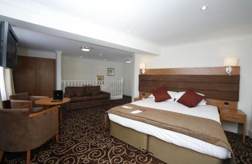 Salisbury Hotel | The Legacy Rose & Crown Hotel