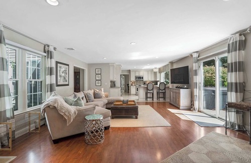 Wading River Casa | The Lindsay Luxurious Estate: Heated Pool, Hot Tub