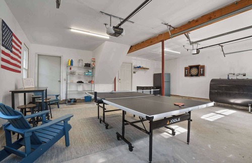 Wading River Casa | The Lindsay Luxurious Estate: Heated Pool, Hot Tub