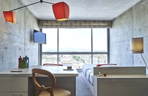 Wilshire Center Hotel | The LINE Hotel LA, 2x High-level Hollywood Hills View Double, Pet-Friendly, Pool