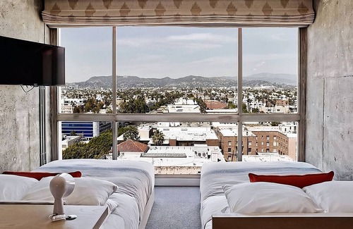 Wilshire Center Hotel | The LINE Hotel LA, 2x High-level Hollywood Hills View Double, Pet-Friendly, Pool
