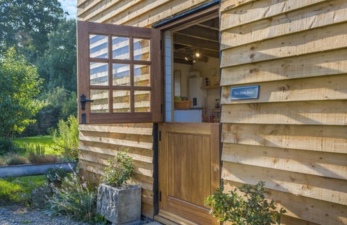 Llandrinio Casa | The Little Barn at Holly Villa