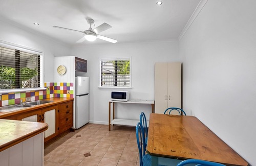 Marcoola Apartamento | "The Little Blue Shack" - Marcoola Granny Flat