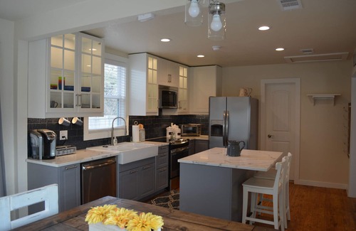 West Arlington Casa | La pequeña cabaña verde
