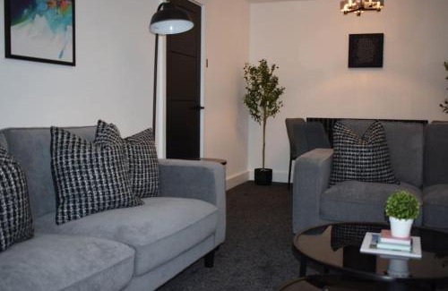 Chapeltown Casa | The Little Luxury Getaway!