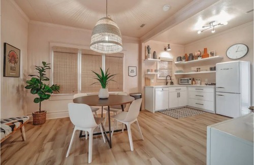 Joplin Casa | The Little Pink Flamingo on Fourth Clean + Cozy