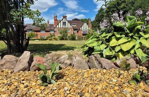 Bromsgrove Casa | The Lodge at Fairfield Court