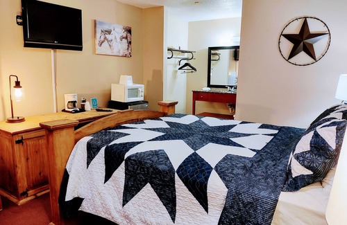 Russell Hotel | The Lodge at Russell