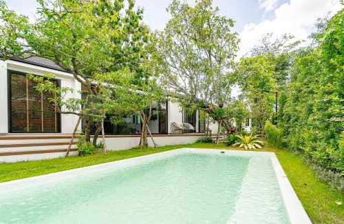 Suan Luang Casa | The Lodge Bangkok Poolvilla