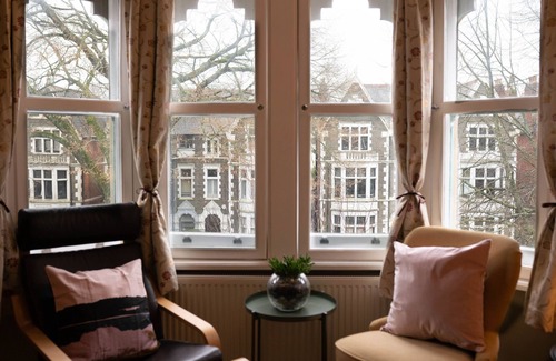 Pontcanna Apartamento | The Loft 2BR Duplex, Central & Parking