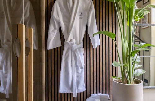 Sassenheim Cama Y Desayuno | The LOFT; a luxury studio with private wellness & sunny roof terrace