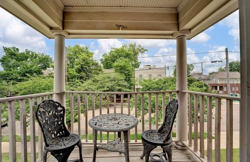 Pinch District Casa | The Loft at Green Lawn