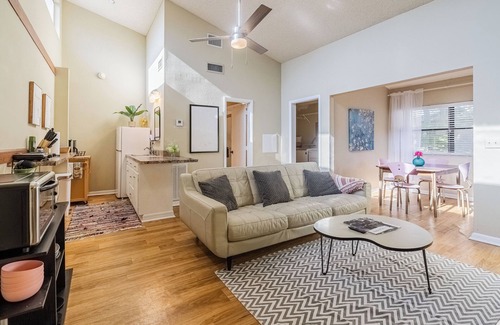 Lakeland Casa | The Loft at Raintree