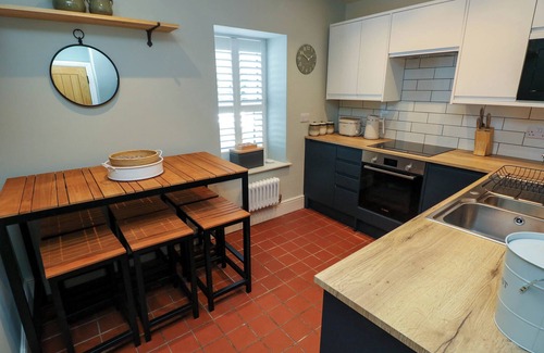 Ystradgynlais Cabaña | THE LOFT, pet friendly in Ystradgynlais