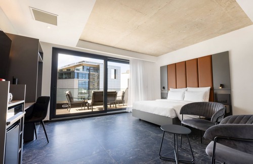 Sliema Hotel | The Londoner Hotel St. Julians