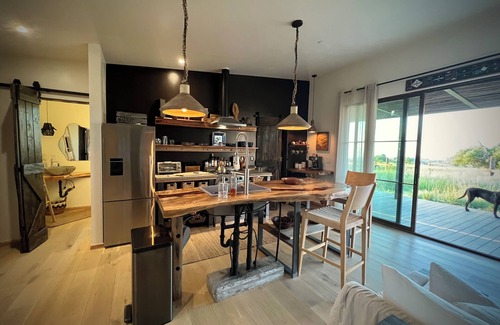 Lone Pine Casa | The LoneEast An Eastern Sierra wilderness retreat