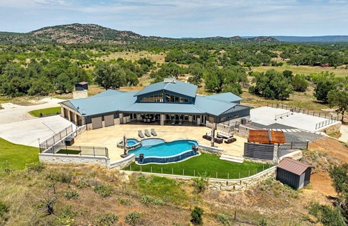 Willow City Casa | The Longhouse | Heated Pool | Hot Tub