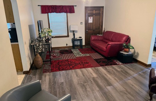 Champaign Casa | The Love Shack close to U of I