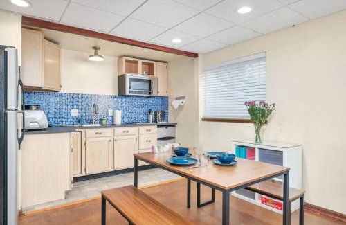 Coyote Gulch Apartamento | The Lux in Lakewood. Minutes from Red Rocks. Hikes