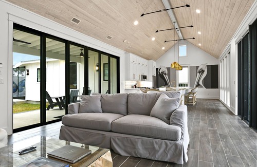 Bay St Louis Casa | The Luxe on Main is an Ultra Modern, Trendy New Construction in Downtown BSL