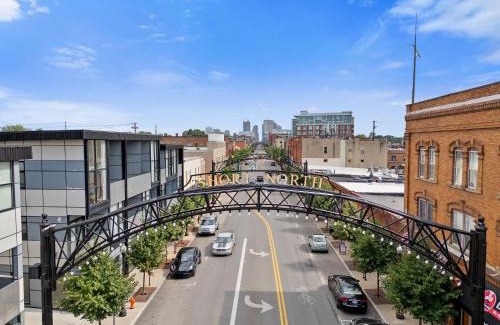 Short North Apartamento | The Luxe Pearl Residences