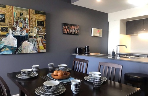 Gladstone Apartamento | The Lyne Suite @ Curtis Apartments