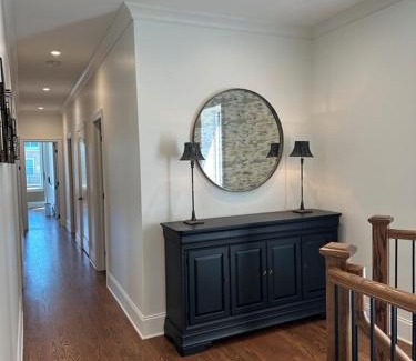 North Center Casa | The Lyons' Den
