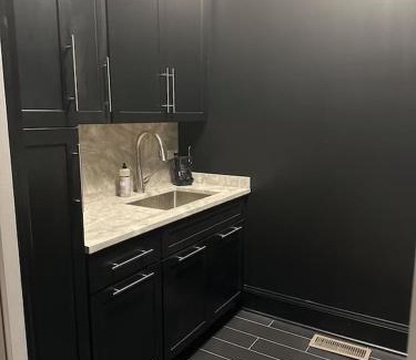 North Center Casa | The Lyons' Den